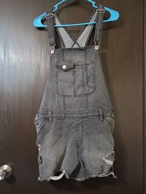 No Boundaries  gray Denim Shorts Overalls    distressed size XL 15-17 unisex